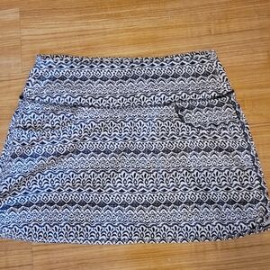 Athleta Black & White Floral Print Women's Tennis Skirt & under Shorts Pockets